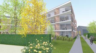 De assistentiewoning krijgt in Villa Moeie een geheel nieuwe dimensie. Grote glaspartijen vloeien moeiteloos over in een strak gebouw. Ruime, overdekte terrassen maken het mogelijk om optimaal van het buitenleven te genieten. Dit gevoel wordt versterkt door de gezamenlijke tuin, waar men onder het tuinpaviljoen kan samenkomen voor een drankje of een babbel. De groene vingers zijn in de nabijgelegen moestuin in hun sas. Sportievelingen vinden zeker hun gading aan de petanquebaan. 

Dit nieuwbouwproject omvat 2 gebouwen, het villagebouw en het residentiegebouw. Beiden beschikken over een eigen technische ruimte en fietsenstalling. Hier kunnen ook scootmobiels gestald en opgeladen worden. 

In het residentiegebouw op de hoek van de Moeie en de Tieltsesteenweg, worden 27 assistentiewoningen  afgewisseld met gemeenschappelijke ruimtes. Hier is onder meer het bureau van de woonassistent gevestigd. Daarnaast is er ook een ontmoetingsruimte met bar en salon, bezoekerstoilet en afvalberging. 

Het aparte villagebouw bestaat uit 8 assistentiewoningen, en evenveel private kelders. 

De 34 parkeerplaatsen zijn als volgt verdeeld: 
- 3 parkeerplaatsen voor zorgverstrekkers en woonassistenten
- 2 (minder)valide bezoekersparkeerplaatsen
- 29 privatieve parkeerplaatsen met gepersonaliseerde beveiligde toegang.

Elke flat heeft een eigen water- en elektriciteitsteller, inbraakwerende voordeur en warmtepomp. Een afzonderlijke inkomhal zorgt voor privacy, de open keuken in de lichtrijke leefruimte maakt het aangenaam om familie en vrienden te ontvangen.  De slaapkamers zijn royaal van grootte, zodat een dubbel bed én een kast er makkelijk passen. In de badkamer zijn discreet hulpmiddelen aangebracht, zoals een zitje in de douche en een handgreep naast het toilet.

Het gehele park is rolstoeltoegankelijk. Doorheen het appartement kan de bewoner een alarm activeren, of de zorgassistent bereiken voor meer hulp.  Kortom, sfeer, comfort  en hulp waren nog nooit zo toegankelijk! 

Wenst u meer info over dit unieke project?
Bel dan Nic van Unicum voor een verhelderend gesprek op 09 336 16 15.
