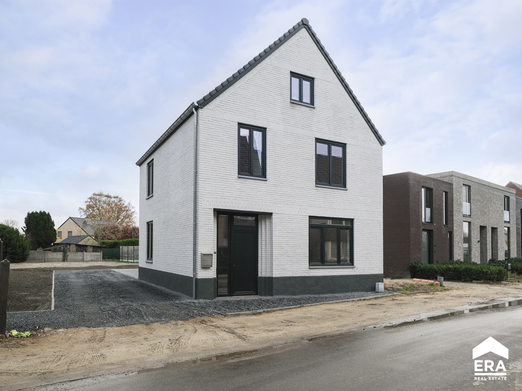 Gerenoveerde woning in het centrum van Overpelt - foto 2