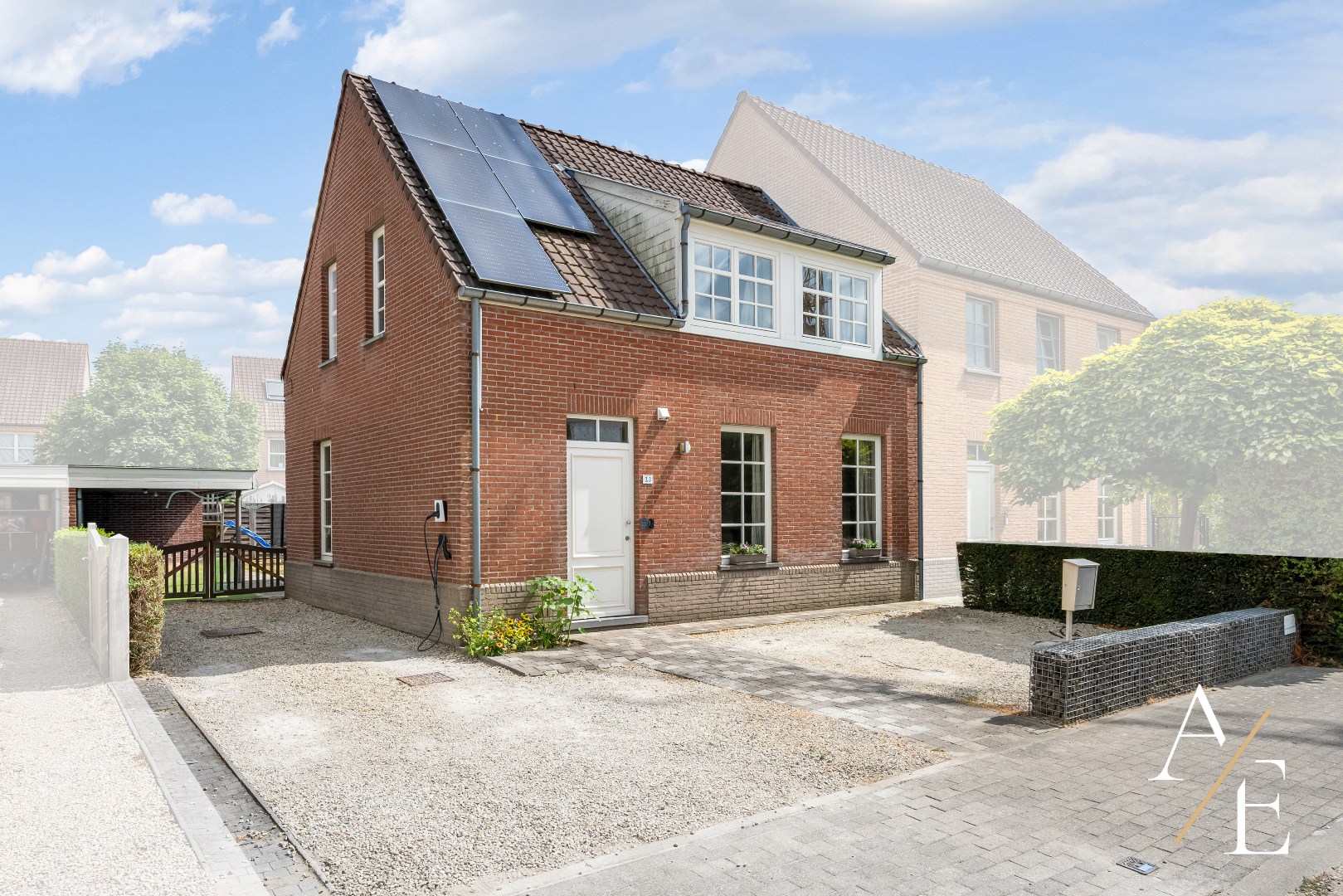 WETTEREN - Gezellige halfopen woning met 4 slpk en tuin! - foto 1