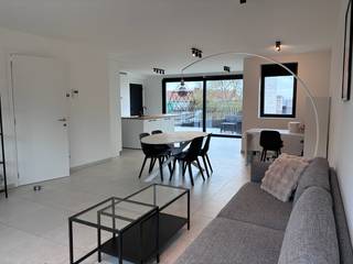 Ruim halfopen appartement in het centrum van Geluwe, op wandelafstand van winkels en voorzieningen. Dit moderne appartement (bouwjaar 2023)...