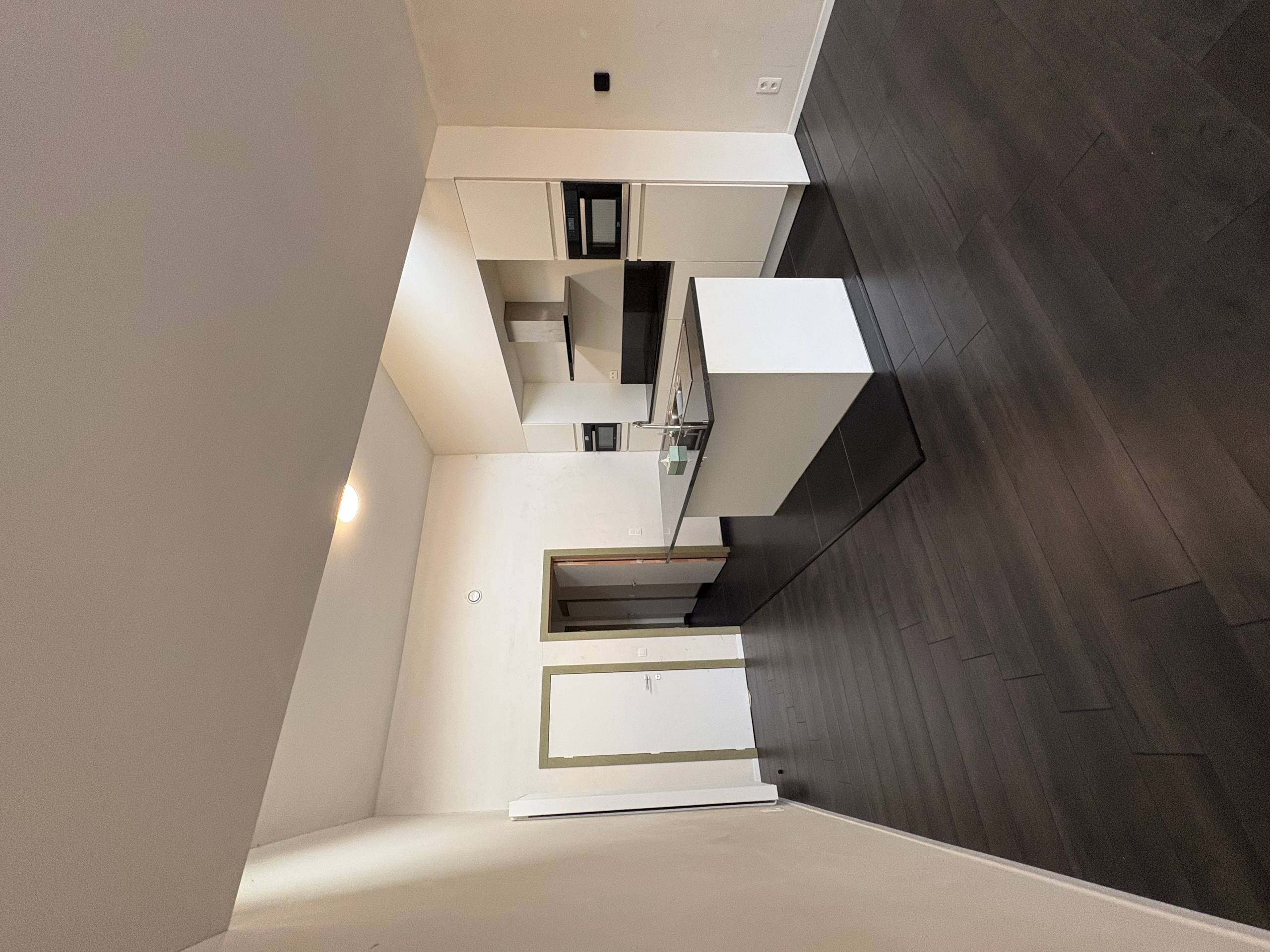 Wervik-Compleet gerenoveerde woning met 4 slaapkamers+garage - foto 3