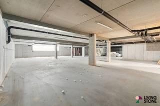 <h3><strong>Ontdek jouw nieuwe thuis in Zaventem – Kom naar de opendeurdag op vrijdag 20 juni!<br /><br /></strong></h3>
<p><strong>6% BTW mogelijk – energiezuinig wonen op toplocatie!</strong></p>
<p>Ben je op zoek naar een stijlvolle, energiezuinige woonst op een centrale locatie?<br />Kom dan op vrijdag 20 juni de sfeer opsnuiven tijdens de opendeurdag van <strong>Residentie Crown Park</strong> in Zaventem!</p>
<p>Deze exclusieve nieuwbouwresidentie bestaat uit <strong>slechts 6 lichtrijke appartementen</strong> met 1, 2 of 3 slaapkamers. Ontworpen met oog voor kwaliteit en tijdloze architectuur, waar natuurlijke materialen en strakke lijnen harmonieus samenkomen.</p>
<p>✨ <strong>Waarom kiezen voor Crown Park?</strong></p>
<ul>
<li>
<p>Energiezuinig wonen met <strong>E-peil ≤ 30</strong> en <strong>vloerverwarming</strong></p>
</li>
<li>
<p><strong>Ondergrondse parking</strong> & fietsenstalling (verplicht bij aan te kopen)</p>
</li>
<li>
<p><strong>Ruime terrassen</strong> en moderne indeling</p>
</li>
<li>
<p><strong>Centrale ligging</strong> met uitstekende verbinding naar Brussel</p>
</li>
<li>
<p>Openbaar vervoer, winkels en <strong>voorzieningen op wandelafstand</strong></p>
</li>
<li>
<p><strong>Instapklaar </strong>en aankoop mogelijk aan <strong>slechts 6% BTW!<br /><br /></strong></p>
</li>
</ul>
<p><strong>Mis deze kans niet – schrijf je nu in voor de opendeurdag op vrijdag 20 juni!</strong><br />We verwelkomen je graag ter plaatse om vrijblijvend te bezichtigen en alle info te geven over dit unieke woonproject.<br /><br />Inschrijven of een vraag? Dit kan eenvoudig via 0485 62 36 78 of via nieuwbouw@living-stone.be</p>