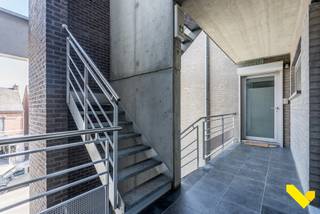 Dit appartement gelegen op de 2de verdieping (bouwjaar 2004) is de ideale woonst voor starters of investeerders. Dankzij het punctueel onderhoud...