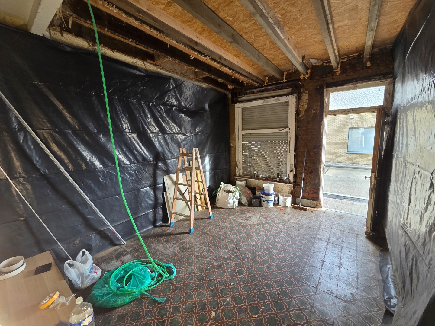 Verder af te werken woning op 890m²!! - foto 5
