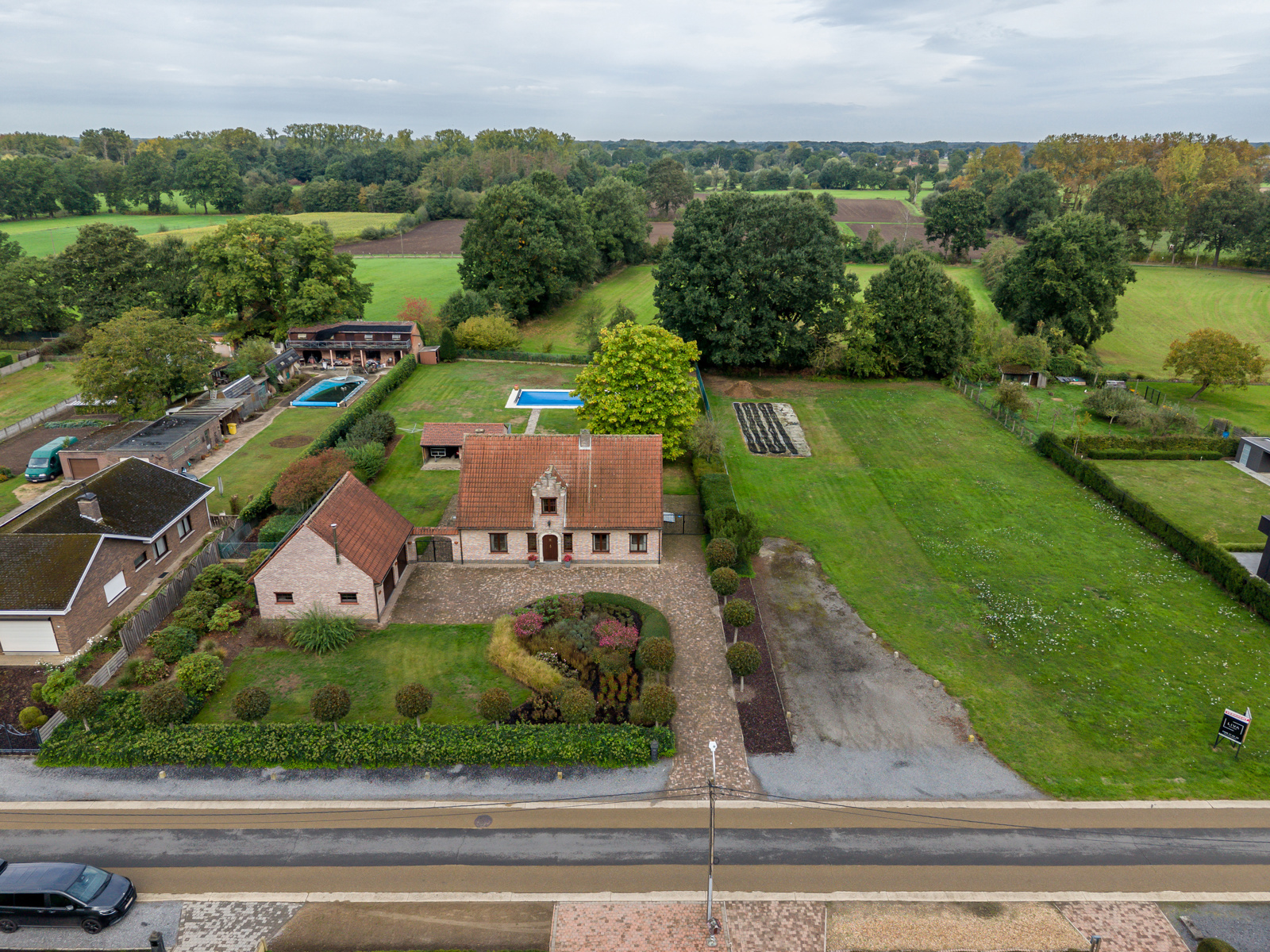Prachtige klassieke villa op een ruim perceel. - foto 3