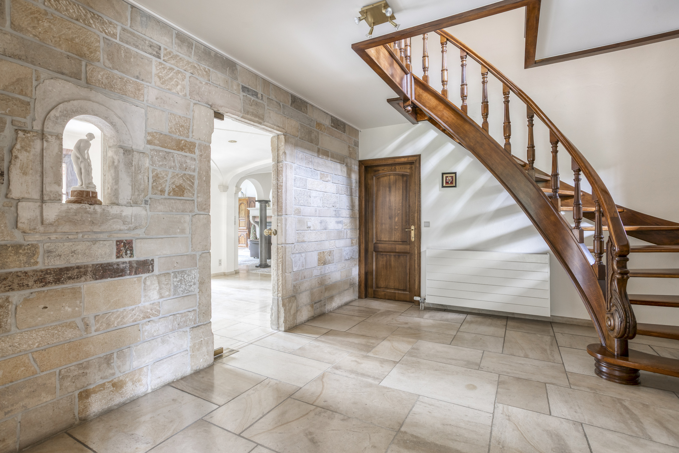 Exclusieve villa met 4 slaapkamers en zonnige tuin - foto 4