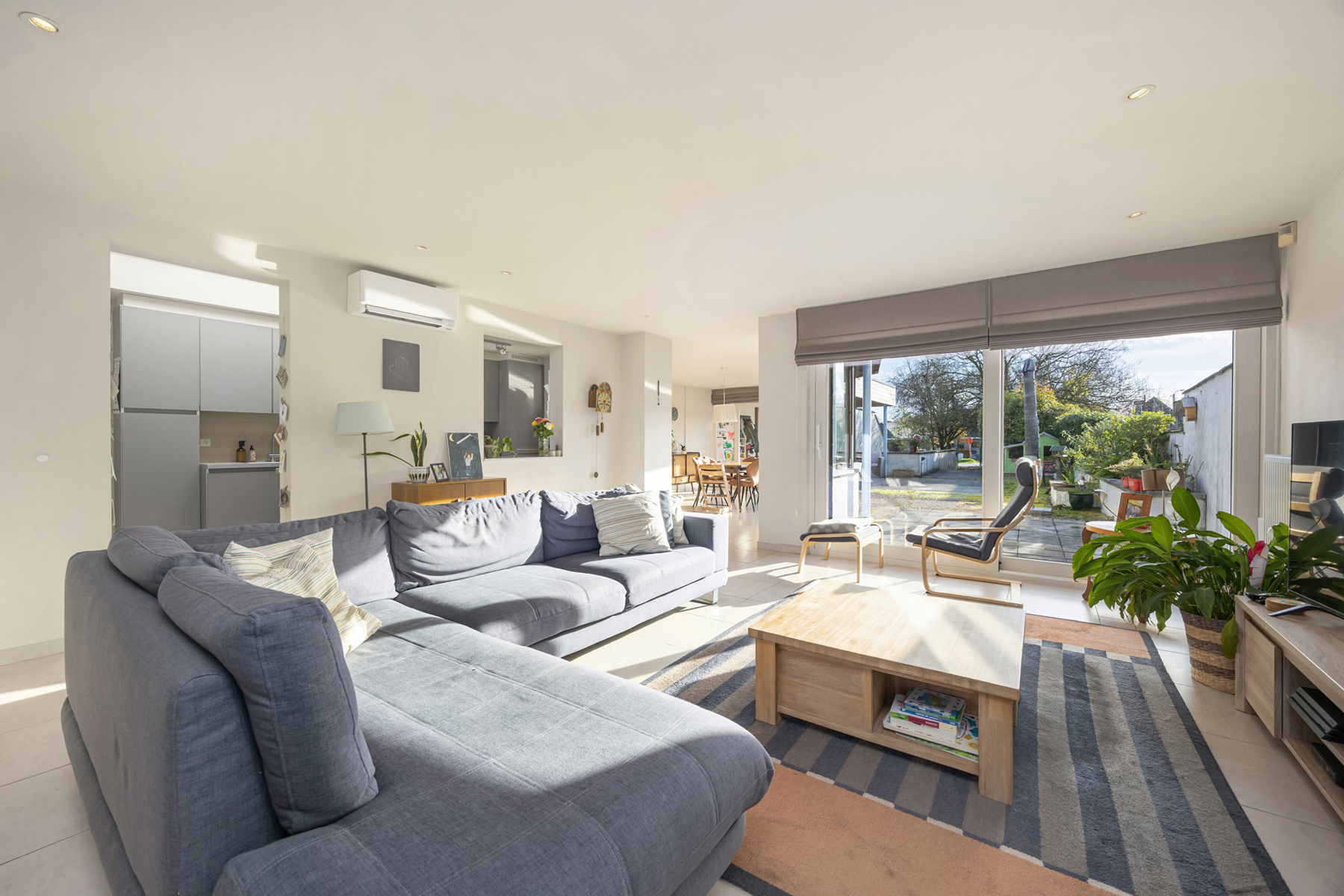 Ruime, lichrijke instapklare woning met 4 slaapkamers - foto 3