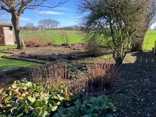 Moderne, instapklare woning, rustig gelegen met zuidgerichte tuin en prachtige vergezichten.Zoekt u hedendaags comfort in een woning met karakter?...