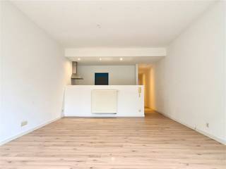 SINT-NIKLAAS - Op zoek naar een gelijkvloers appartement met tuintje vlakbij het centrum? Kijk dan snel even verder! Enkele troeven op een rij: *...