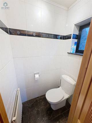 RUIME INSTAPKLARE VILLA MET 4 SLAAPKAMERS, GROTE TUIN EN GARAGE IN GERAARDSBERGENOp een rustige, kindvriendelijke locatie op slechts een steenworp...