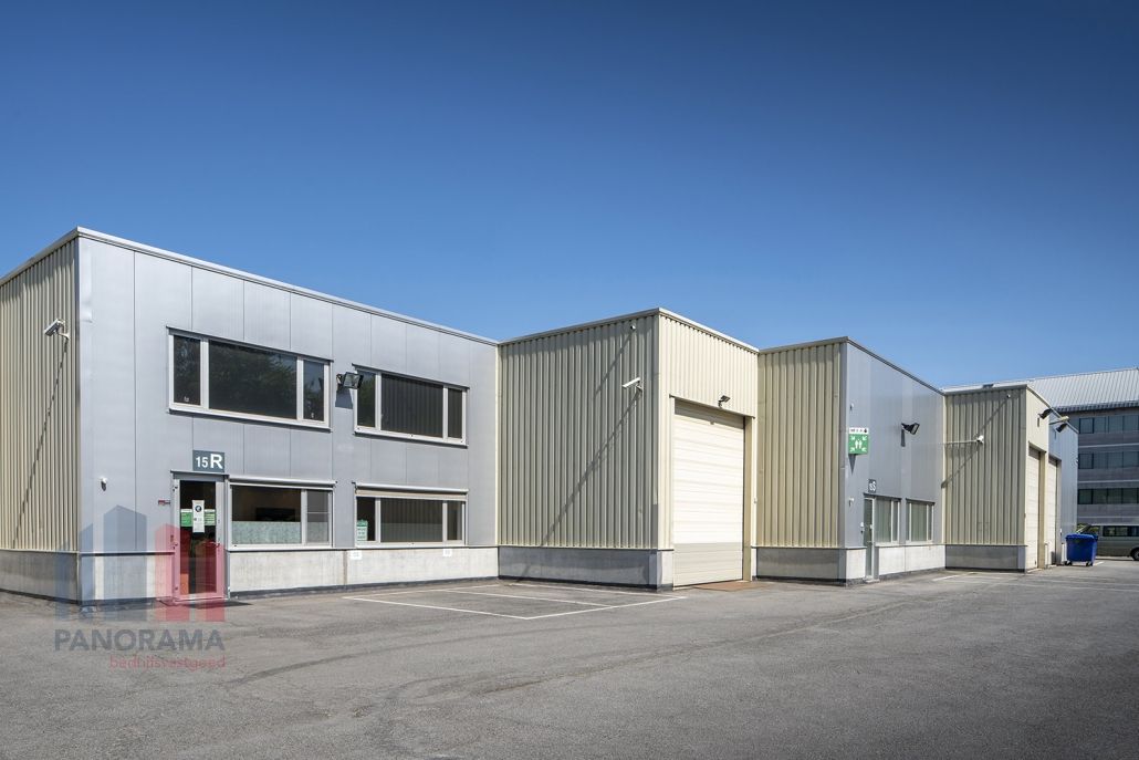 KMO-unit van 385 m² met kantoorruimte van 130 m² te huur - foto 4