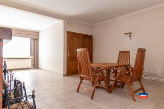 SWIJNDRECHT | MAISON FAMILIALE A RENOVER AVEC DEUX CHAMBRES, GRAND LOFT ET JARDIN SUR UNE SURFACE TOTALE DE ...m² | EPCRez-de-chaussée : hall...