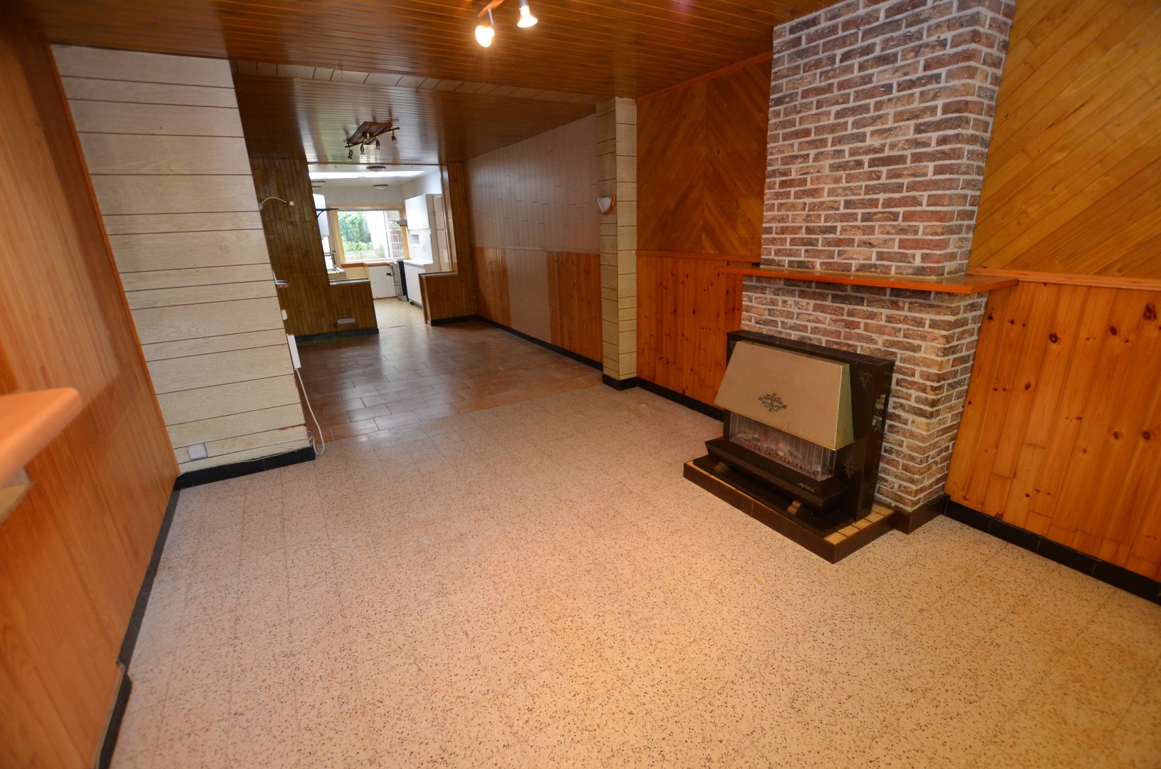 Te renoveren woonhuis met tuin - foto 5