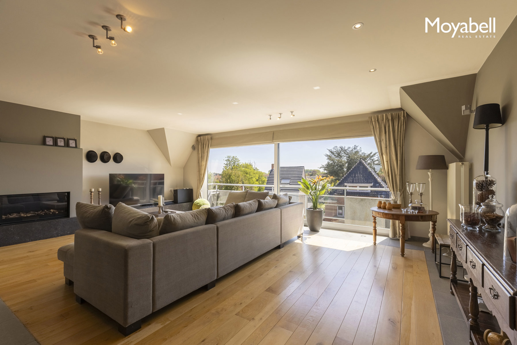 Exclusieve volledig gemeubelde penthouse met grote terrassen - foto 2
