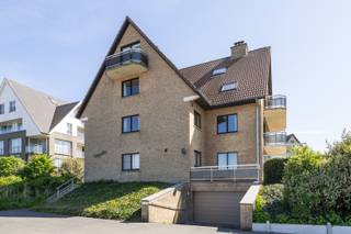 De Panne: ruim 3-slaapkamerappartement te koop op toplocatie! Dit ruime appartement bevindt zich in Residentie Zeegalm, een kleinschalige en rustige...