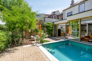 Exclusieve totaalrenovatie in hartje Leuven – een parel van MICA ConceptOntdek deze uitzonderlijke woning, volledig gerenoveerd door het...