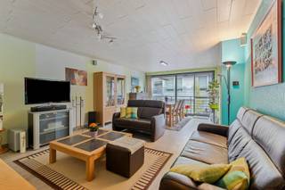 Een lichtrijk appartement met staanplaats en berging in een rustige straat ....We betreden de mooie residentie ‘De Ooievaar’ en nemen de lift naar de...