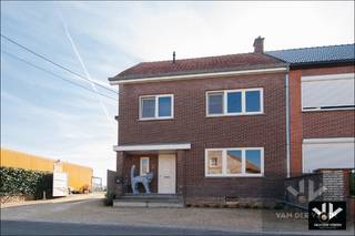 Instapklare woning in een kindvriendelijke en rustige omgevingTROEVEN: * Landelijke ligging met een goede bereikbaarheid naar Maastricht,...