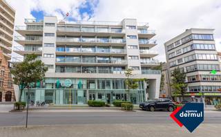 Bent u op zoek naar een veilige en rendabele investering? Deze recente kantoorruimte in het centrum van Oostende met een solvabele huurder biedt een unieke kans! Met een jaarlijkse huurprijs van € 46.380,- heeft dit pand een stabiele bron van inkomsten. De kantoorruimte is gelegen in een modern en goed onderhouden gebouw, strategisch gelegen vlakbij het centrum, station en snelweg. Laat deze kans niet liggen om te investeren in een zorgeloze en winstgevende vastgoedportefeuille. Neem vandaag nog contact op voor meer informatie of een bezichtiging!