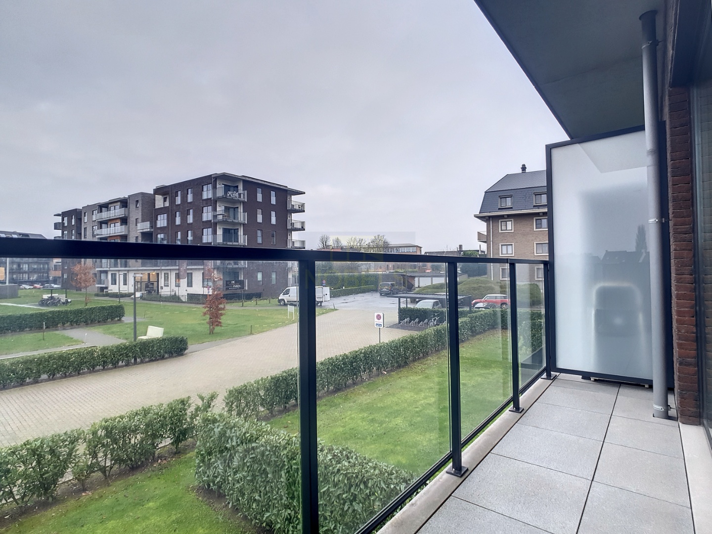 Te koop, energiezuinige, instapklare serviceflat op een centrale ligging te Oudenaarde - foto 2