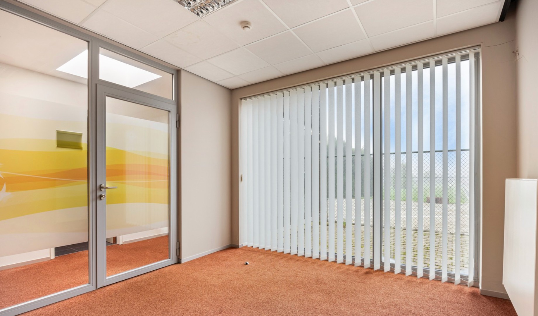 Uitzonderlijk handelspand in het centrum van Neeroeteren - foto 5