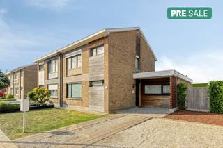 Ontdek dit huis tijdens de Pre-sale op zaterdag 06/06 van 10u30 tot 12u, maak nu jouw afspraak!Dit instapklare huis is gelegen op een goede...