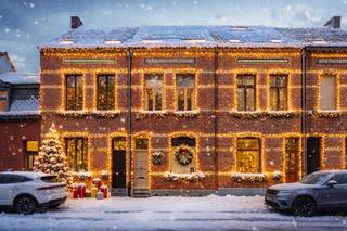 Charmante, instapklare woning met vernieuwde designkeuken, 4 slaapkamers en garage in hartje BrasschaatOntdek deze stijlvolle en perfect onderhouden...