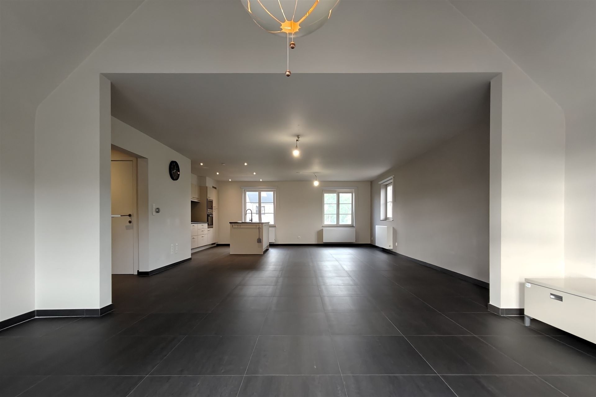 Ruime duplex (197m²) in een residentiële woonwijk te Munsterbilzen - foto 5