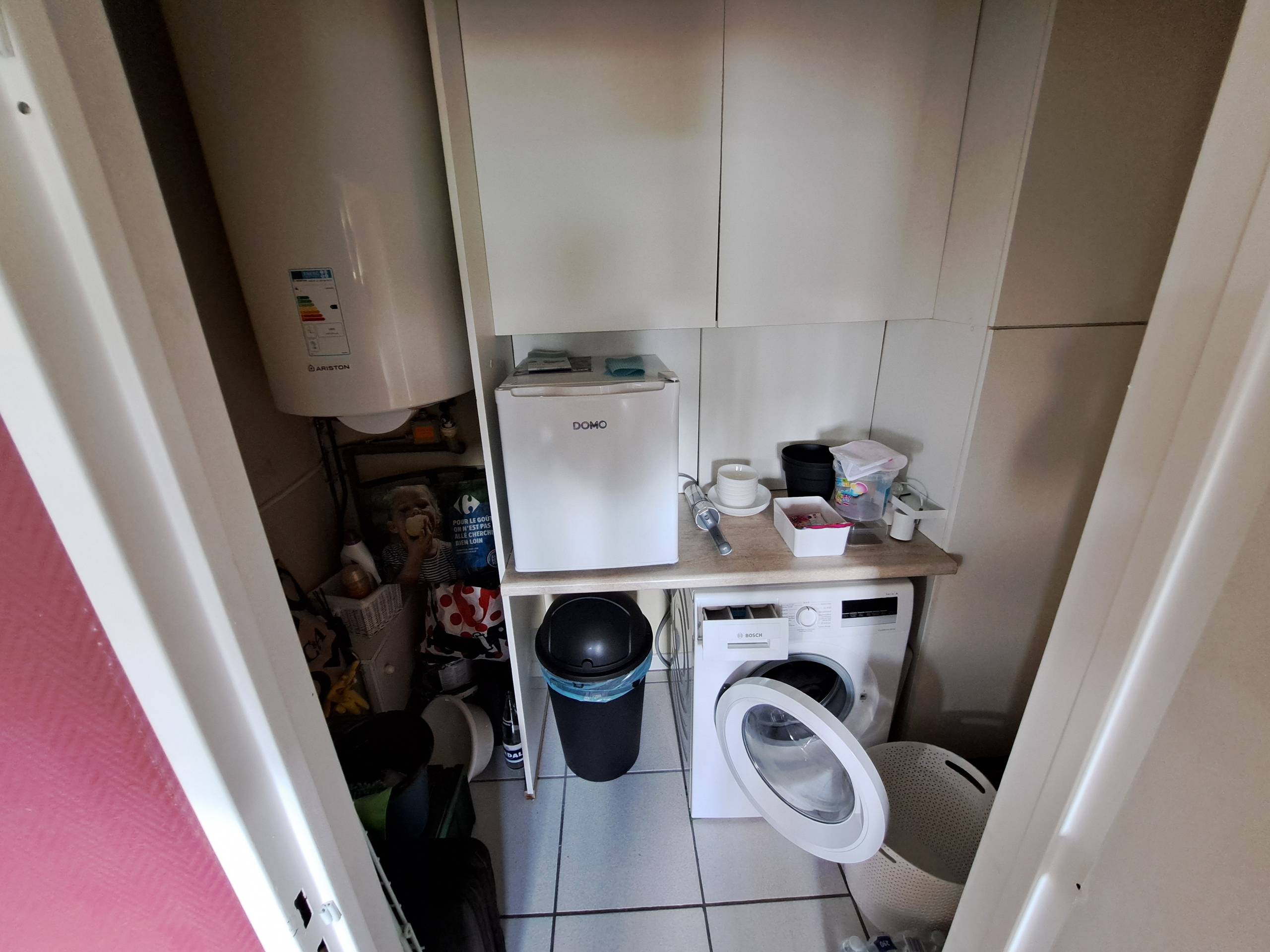 Een goed gelegen appartement met 2 slaapkamers, terras en garage - foto 5