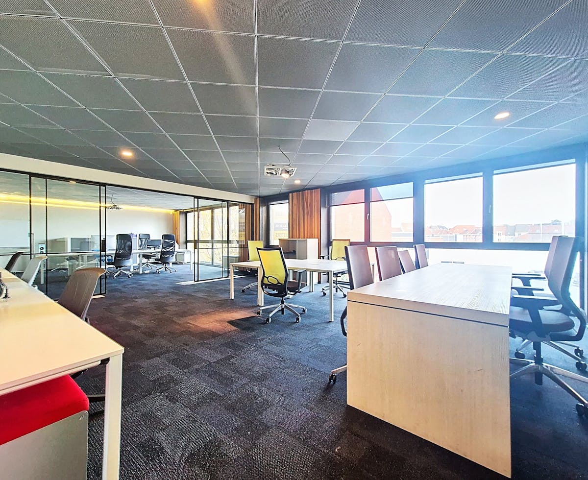 Instapklaar kantoor (257 m²) te huur nabij Gent-Dampoort - foto 4