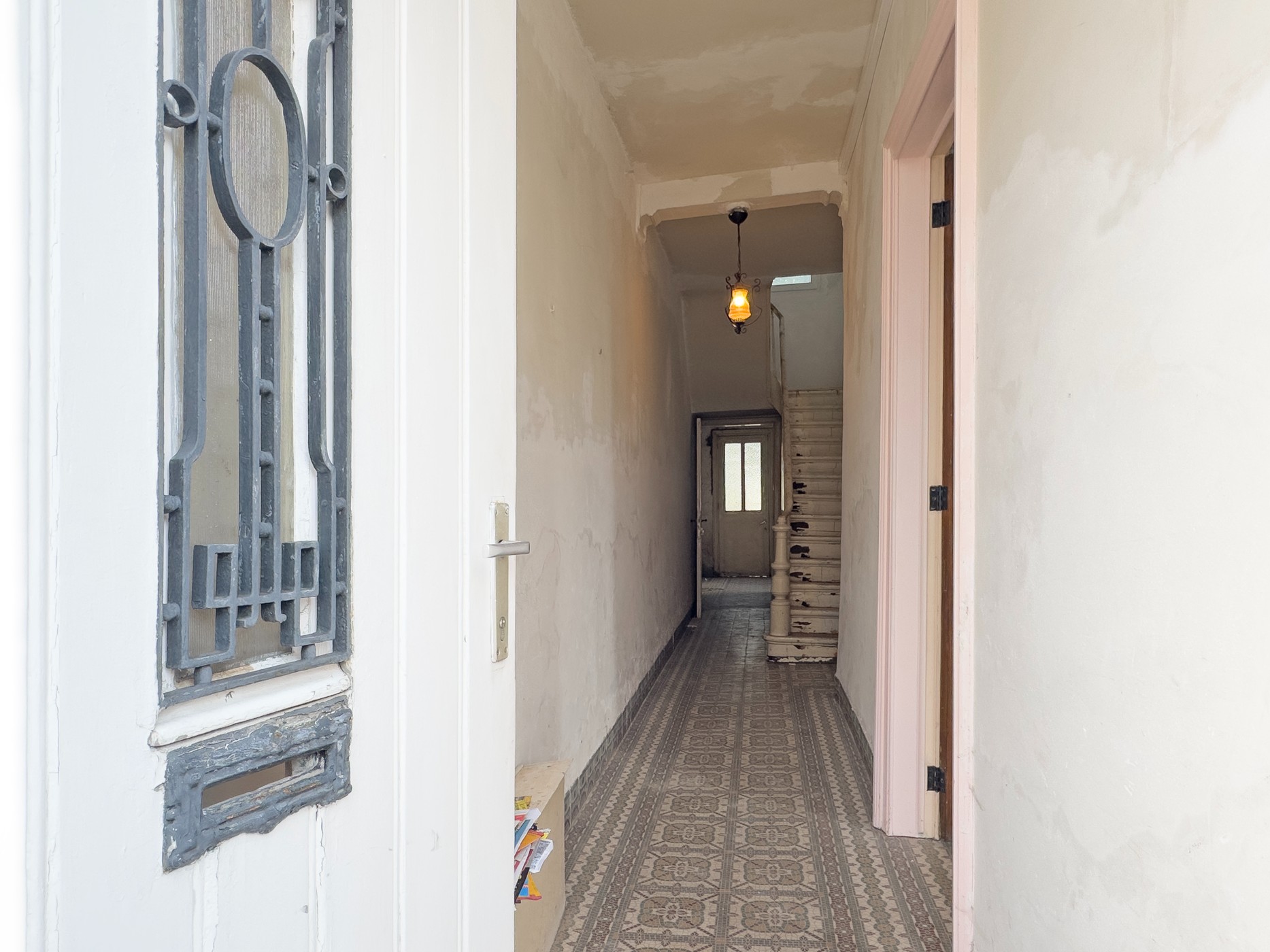 Charmante woning met veel potentieel en groene tuin! - foto 5