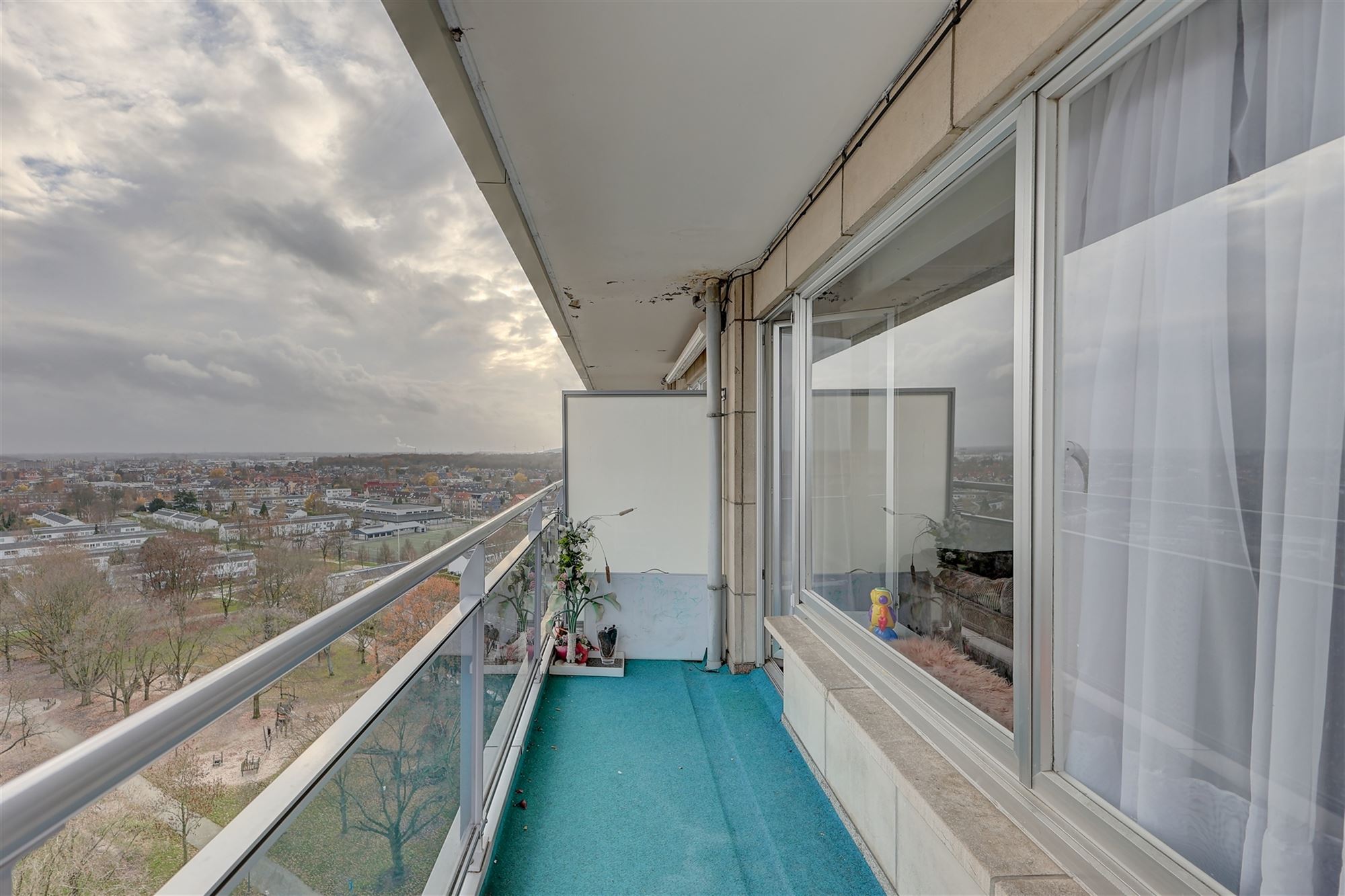 Appartement met 2 slaapkamers en twee terrassen - foto 4