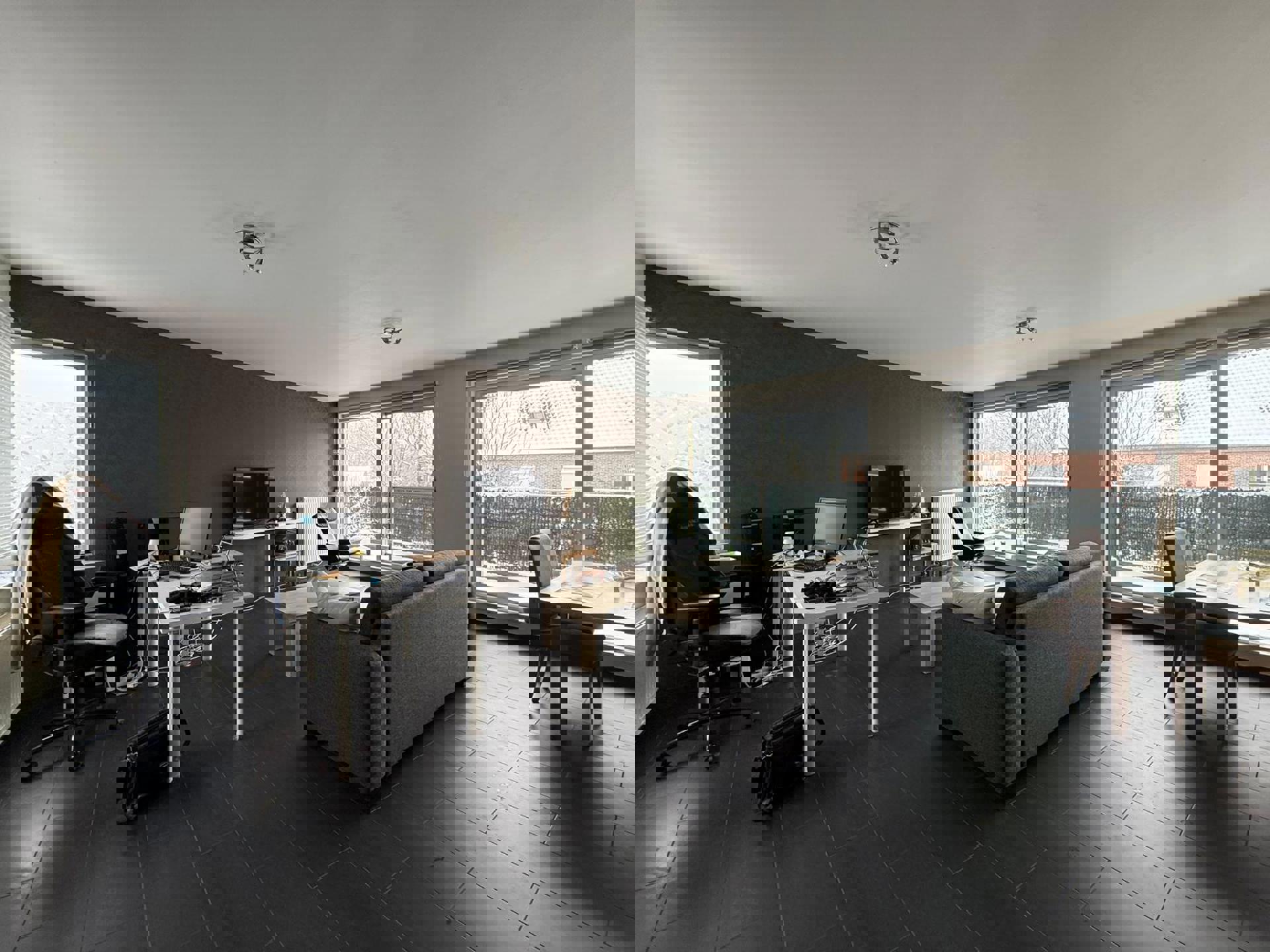 Aangenaam twee slaapkamer appartement met ruim terras en garage - foto 3