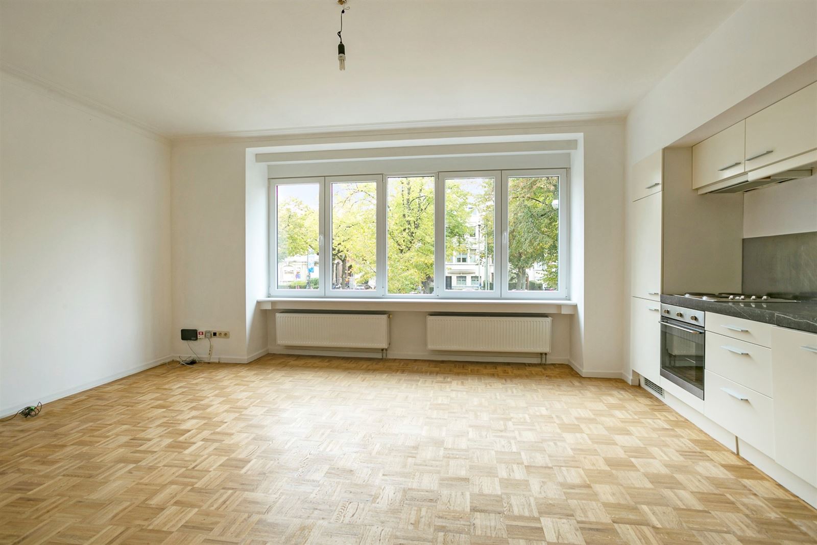 Centraal gelegen & recent opgefrist 2 slaapkamers appartement. - foto 5
