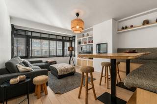 Knokke: Instapklaar appartement met 2 ruime slaapkamers op topligging te koop in Knokke. Ontdek dit instapklare 2-slaapkamerappartement, gelegen op...