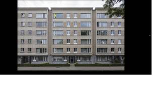 Dit appartement bevindt zich op de 5e verdieping in een rustig appartementsgebouw. Het bevindt zich vlakbij verbindingswegen met Antwerpen en...