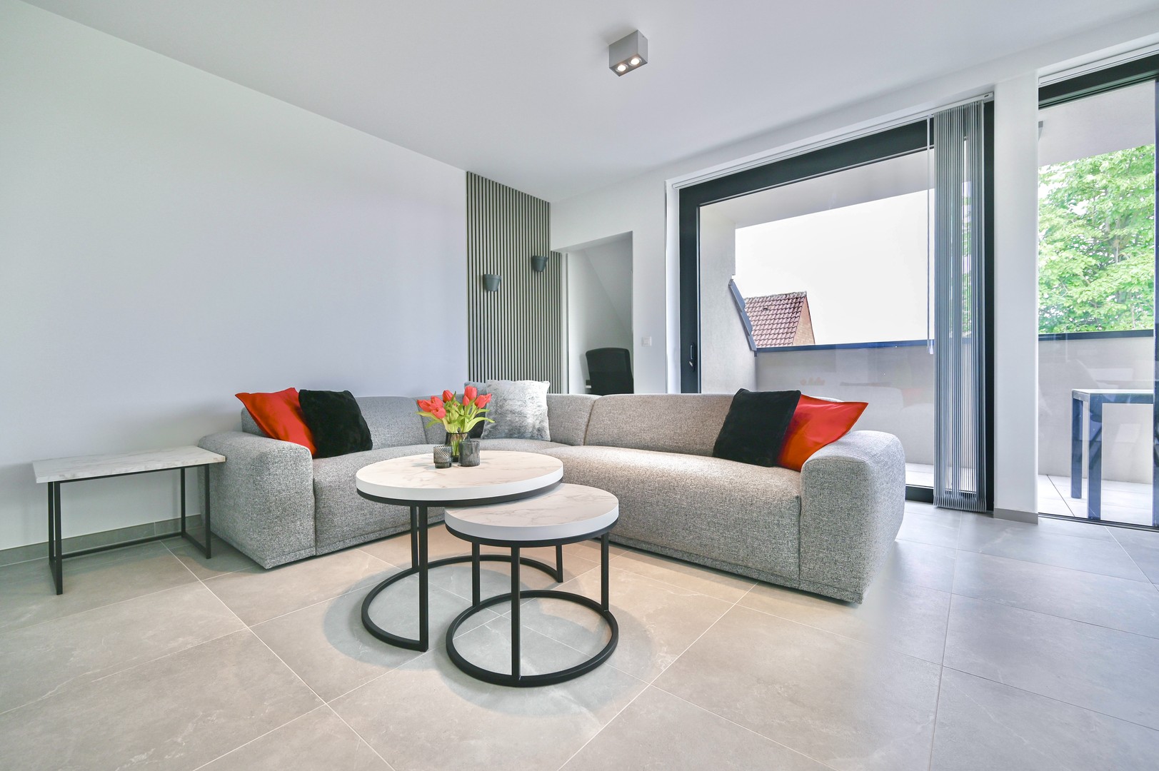 Instapklaar en volledig bemeubeld dakappartement te koop in hartje Bornem - photo 4