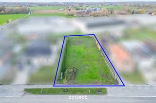 Groot perceel bouwgrond!Langs de Brugsestraat de Zedelgem vinden we dit ruim stuk bouwgrond terug van 914 m?.Deze beschikt over een breedte van...