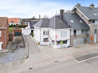 TE KOOP WEGENS EINDE LOOPBAAN:Wonen, werken of beide? Dit pand kan het allemaal.Op zoek naar een eigendom die zich moeiteloos aanpast aan jouw...