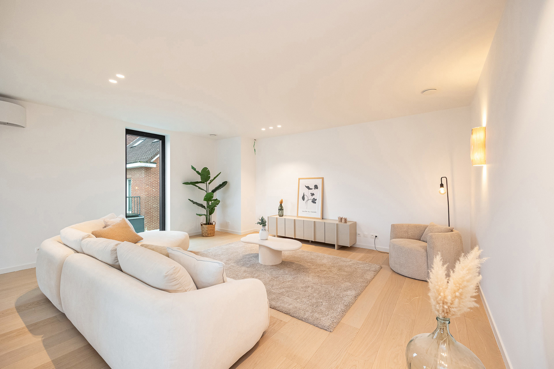 HIGH-END AFGEWERKT APPARTEMENT IN HET CENTRUM ’S-GRAVENWEZEL - foto 3