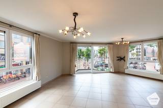 Dit instapklare appartement, gelegen aan de Grote Markt, biedt een uitzonderlijke woonlocatie waar alle essentiële voorzieningen zich op...