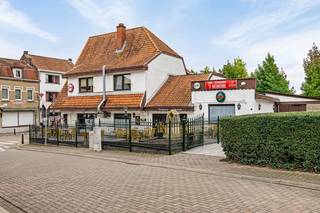 Restaurant ‘Het Heukske’ met bovenliggende woonst te koop in het gezellige Kanne, Riemst.Bent u op zoek naar een unieke kans om een gevestigde...