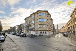 In de gegeerde Tentoonstellingswijk bieden wij u dit fijn hoekappartement met 2 slaapkamers aan.We vinden het appartement op de bovenste verdieping...