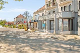 Gezellig gelijkvloers appartement op de Kluisberg, ideaal gelegen voor wie rust en bereikbaarheid wil combineren. Dit lichtrijke appartement...