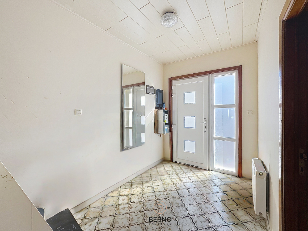 Te renoveren woning met 4 slaapkamers - foto 3