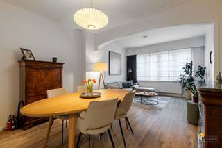 Thanks to its central location, the property achieves an excellent mobiscore. Public transport is easily accessible, and the A12 and other...