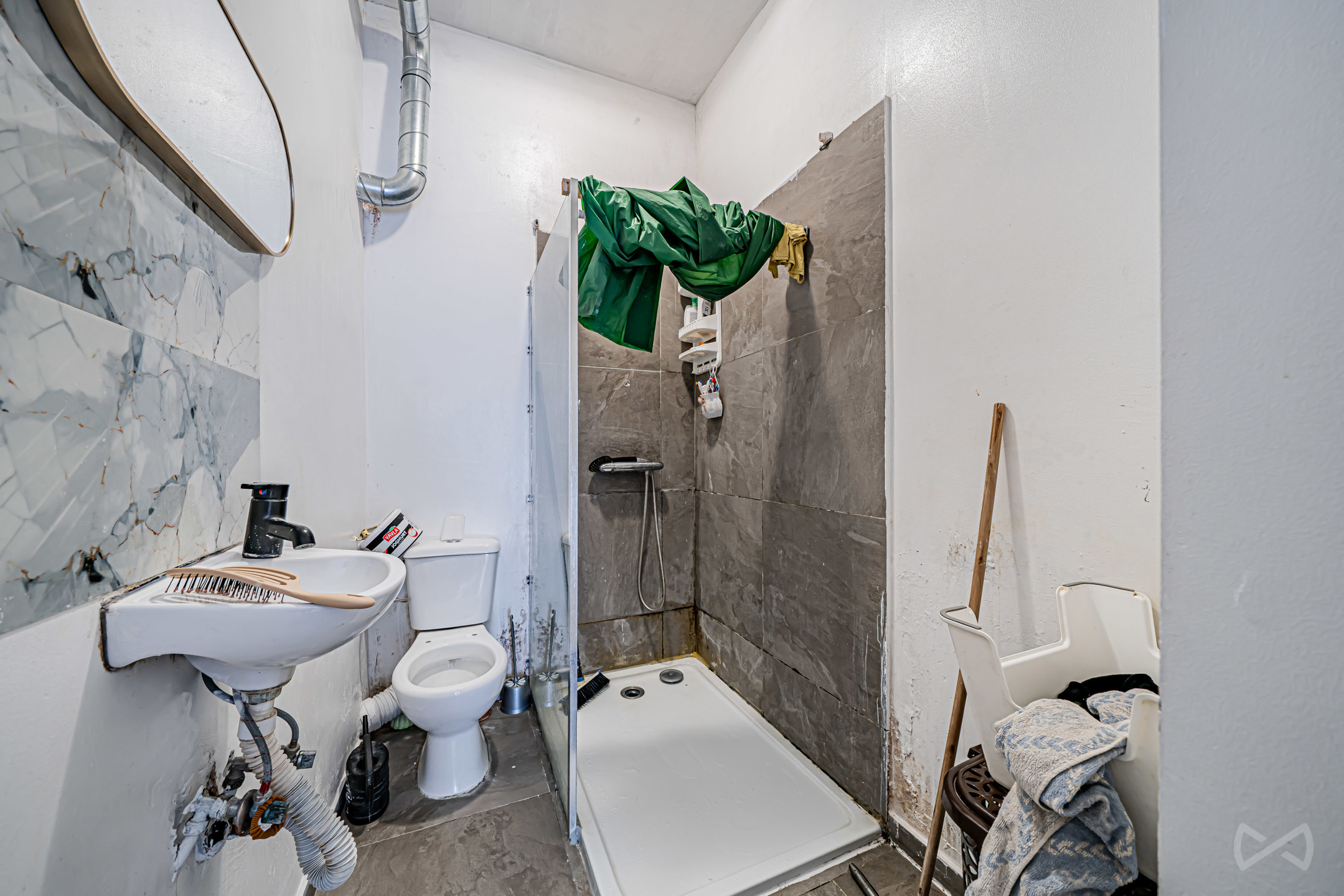 Charmant appartement met 2 slaapkamers en balkon - foto 5