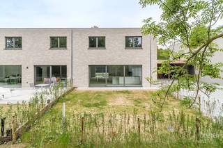 Koksijde/Sint-Idesbald: Energiezuinige en kwalitatief afgewerkte nieuwbouwwoning met 3 slaapkamers, carport en gezellig tuintje op 317m²...