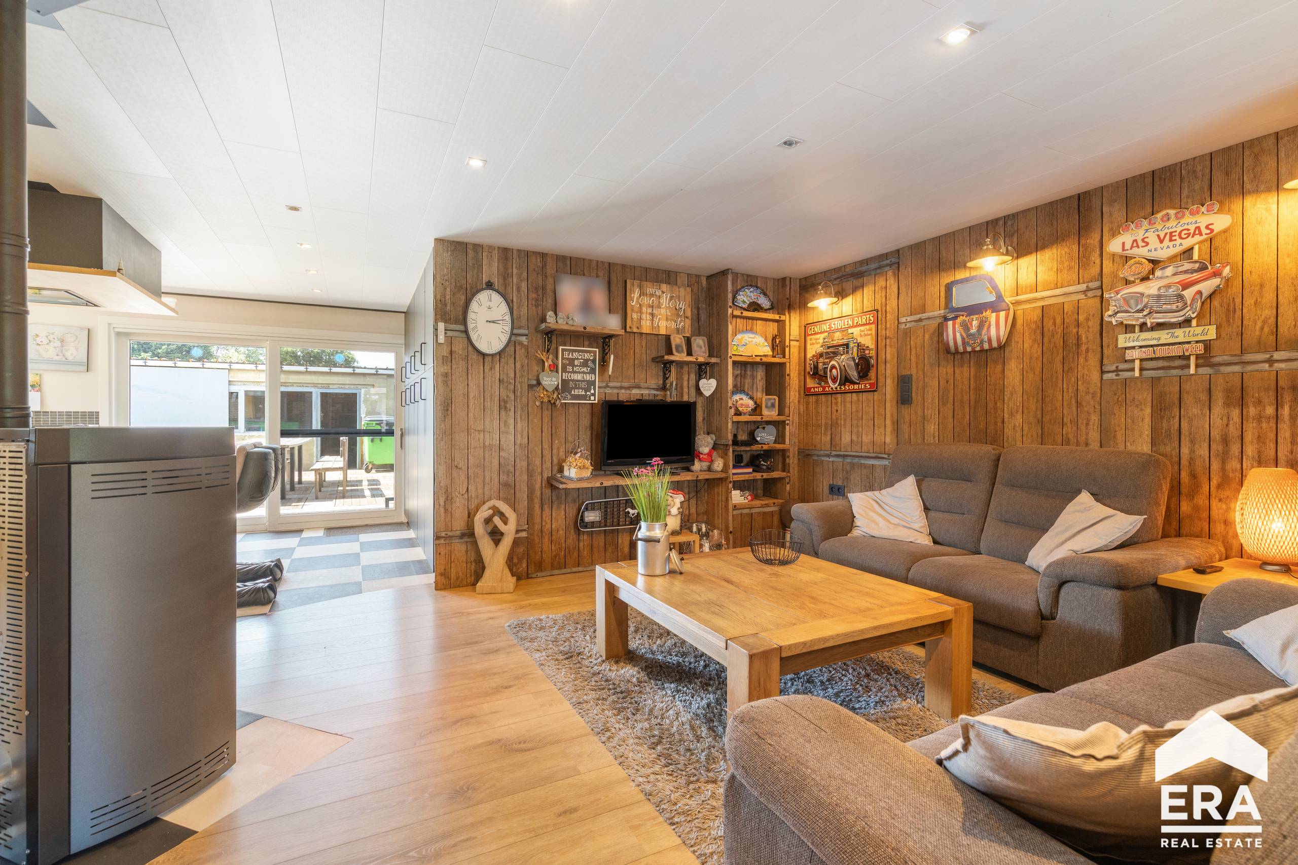 Gerenoveerde gezinswoning met diverse bijgebouwen - foto 5