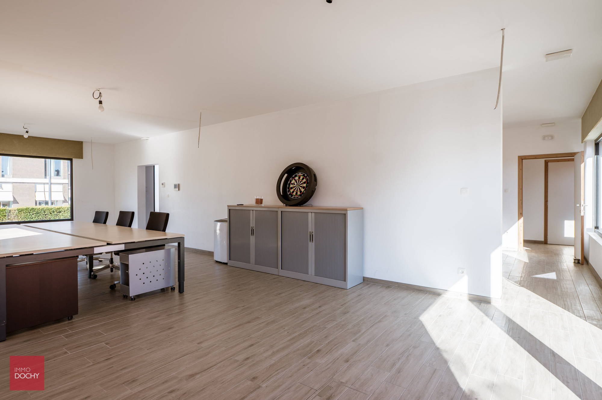 Commercieel gelegen vernieuwde villa met burelen, magazijn en woonst | Gauwelstraat - foto 4